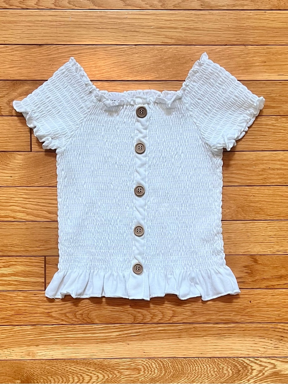 💕Speechless White Smocked Ruffle Button Short Sleeve Top!